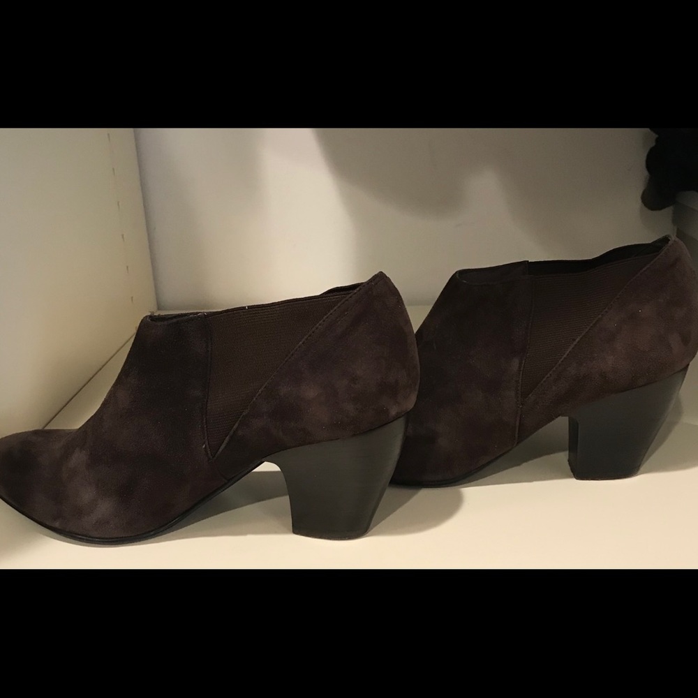 Shoes - Picture 3 of 5